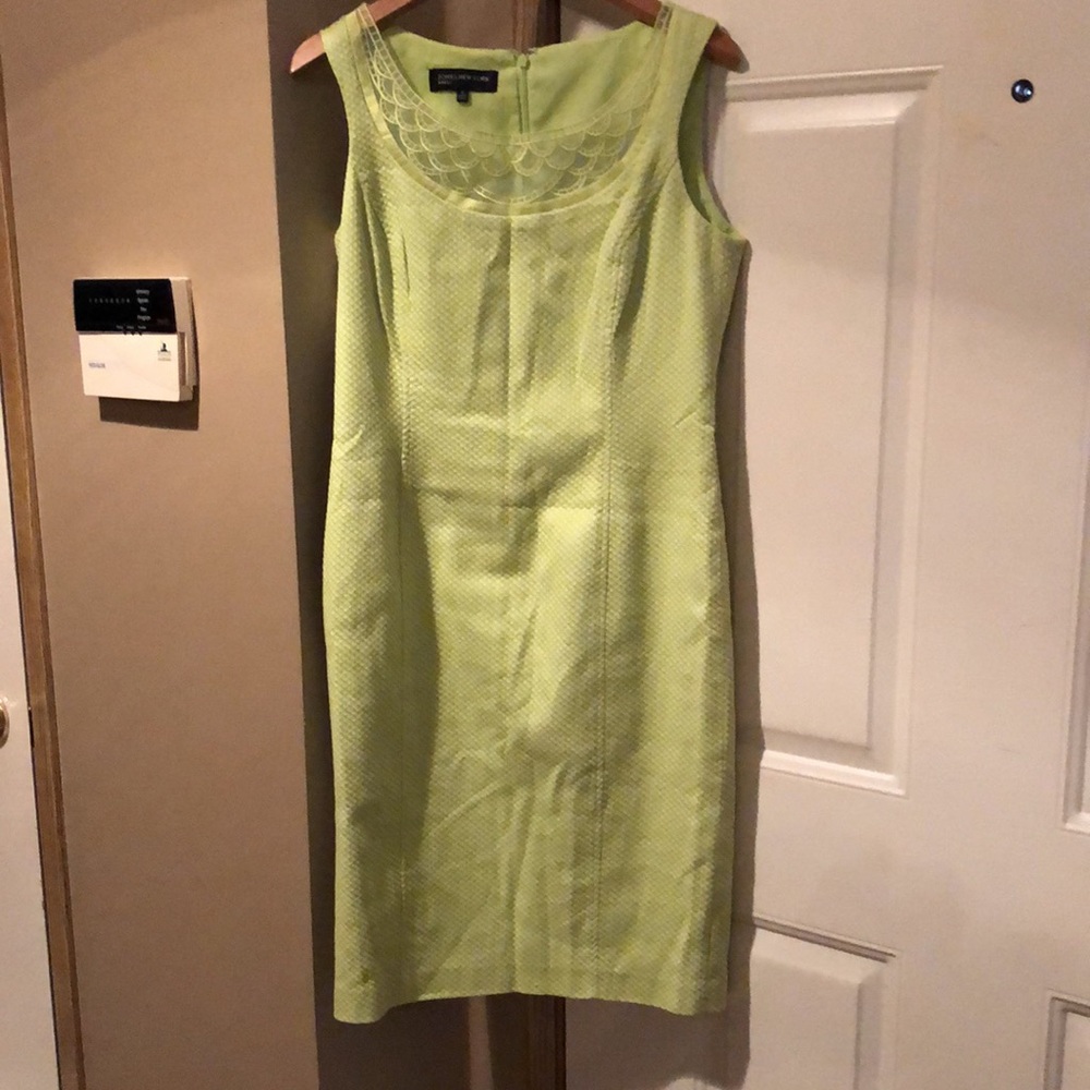 JONES NEW YORK DRESS SIZE 6 - NEON GREEN